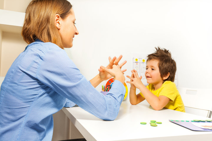 بررسی توانایی جابجایی توجه در والدین کودکان اوتیسم
